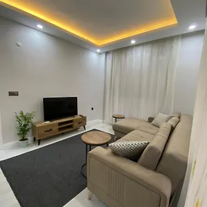 Havalimanina Yakin Havuzlu 1+1 Lux Antalya